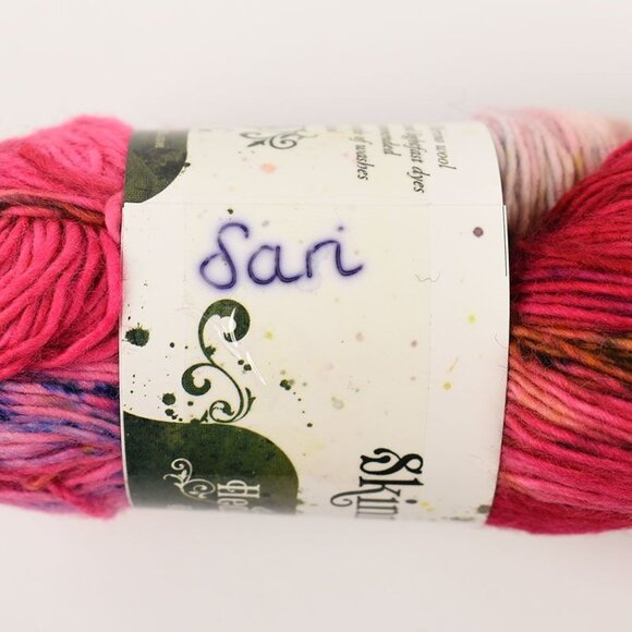 Hedgehog Fibres Skinny Singles Yarn 100G 100% Merino Wool Colorway Sari - Picture 3 of 3